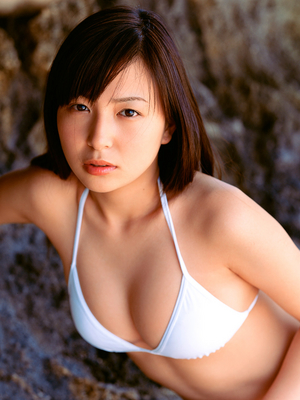 石井めぐる水着画像