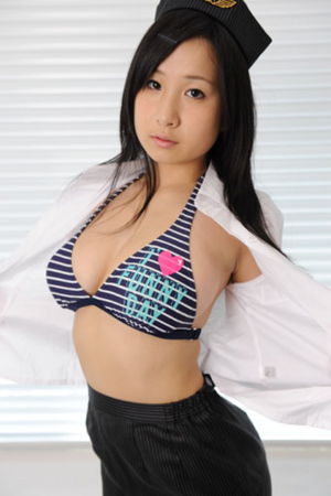 桐山瑠衣