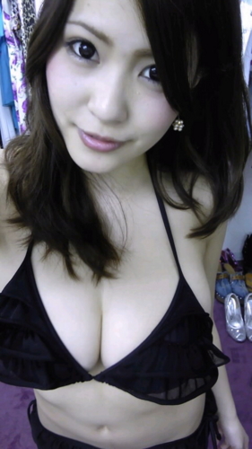 岸明日香