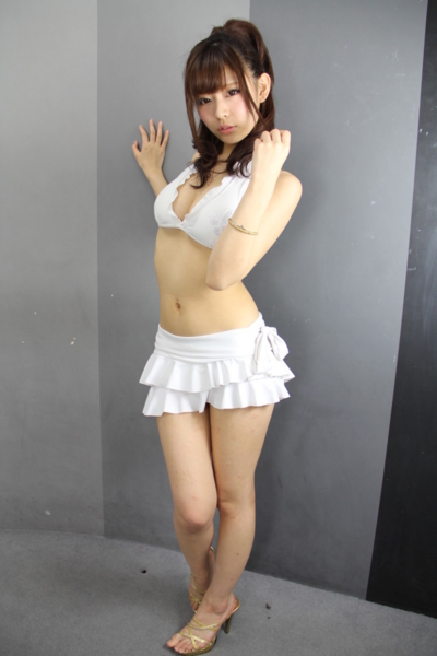 小日向結衣水着画像