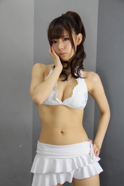 小日向結衣水着画像