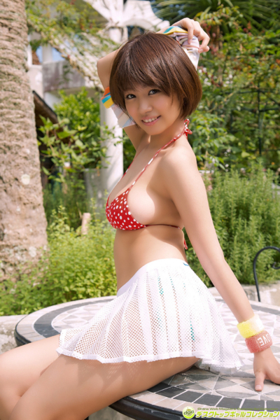 菜乃花水着画像