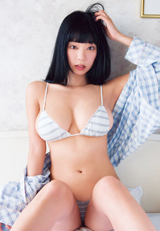 青山ひかる水着画像