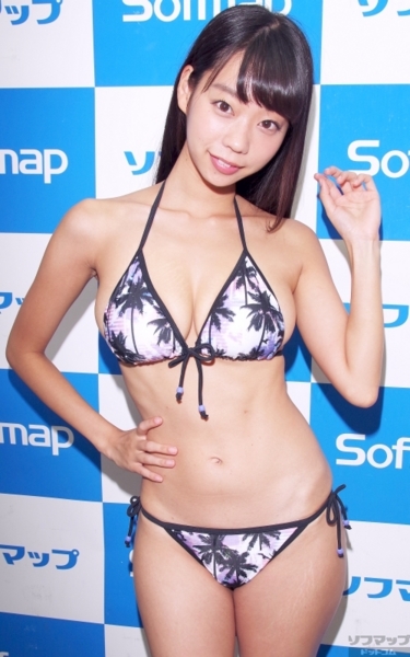 青山ひかる水着画像