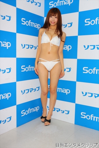 小日向結衣水着画像