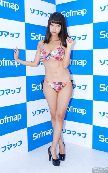 青山ひかる水着画像