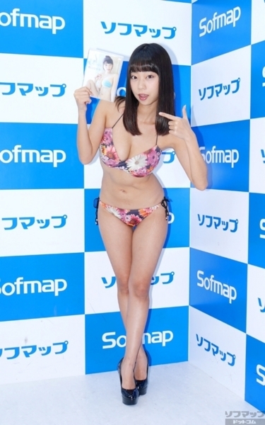 青山ひかる水着画像