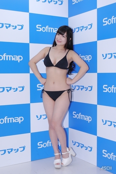 小日向ななせ水着画像