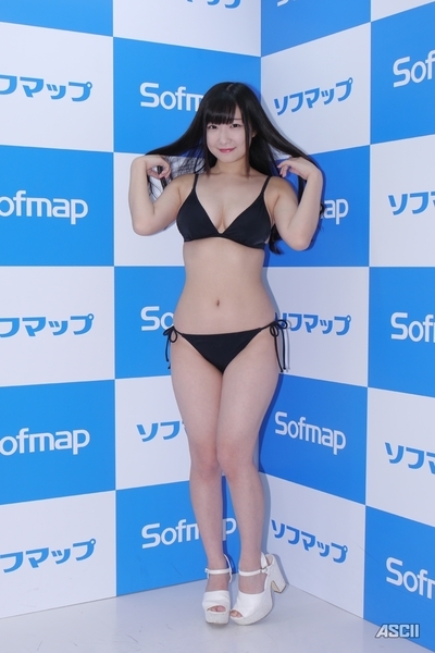 小日向ななせ水着画像