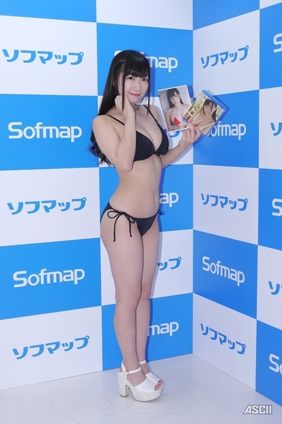 小日向ななせ水着画像