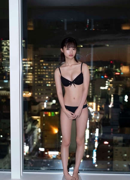 藤咲凪（中森千尋）水着画像