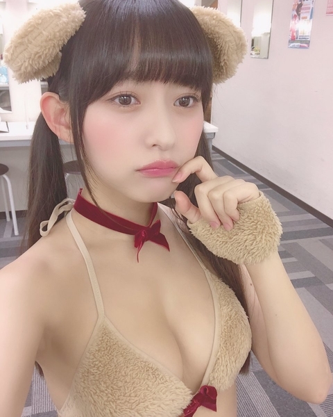 高崎かなみ