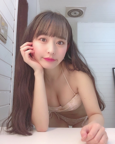 高崎かなみ