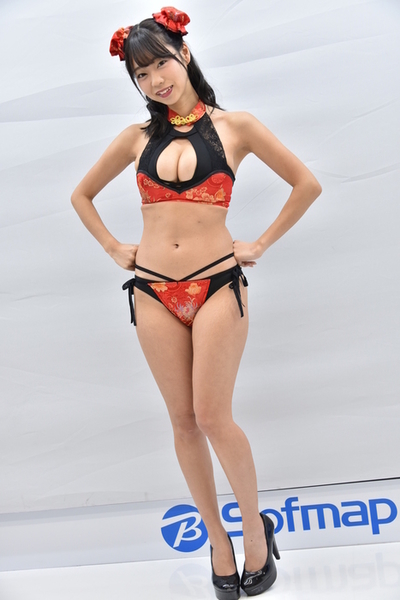 青山ひかる水着画像