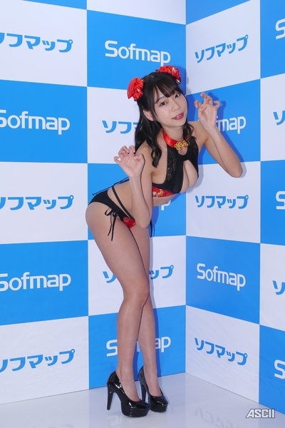 青山ひかる水着画像