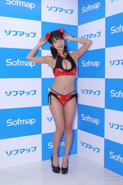 青山ひかる水着画像