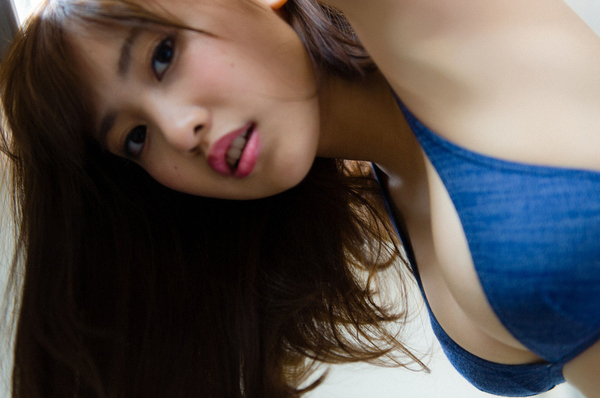 佐野ひなこ水着画像