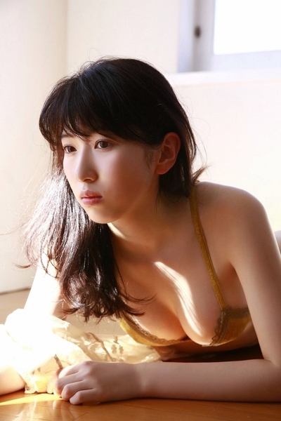 日比美思水着画像