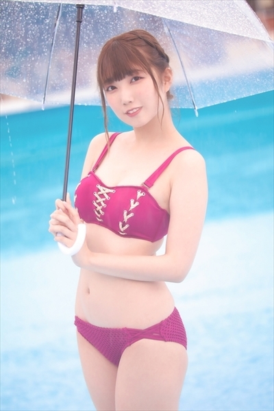 霜月めあ水着画像