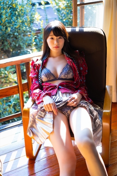 長谷川かすみ水着画像