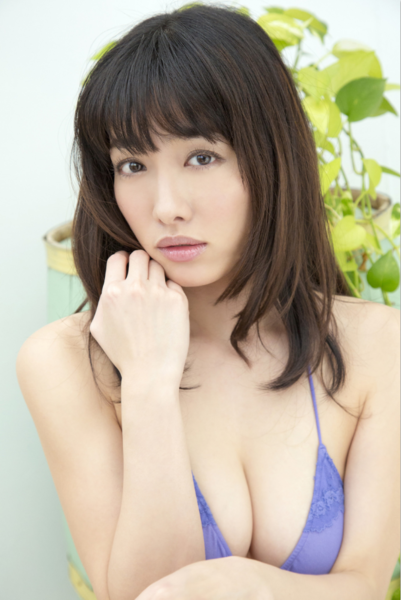 今野杏南水着画像
