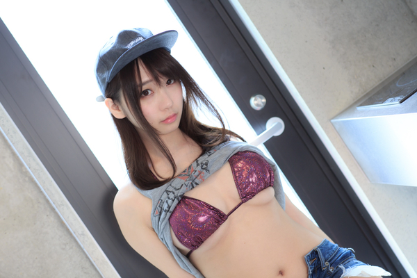 伊織もえ水着画像