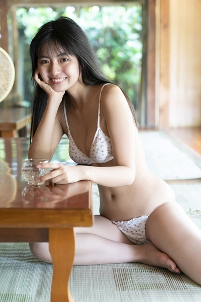 豊田ルナ水着画像