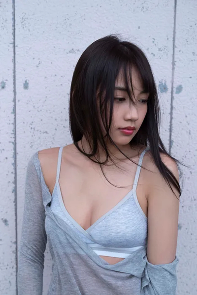 黒木ひかり水着画像