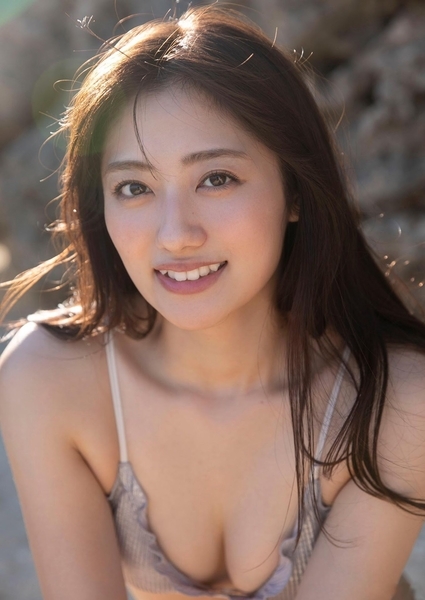 奥山かずさ水着画像