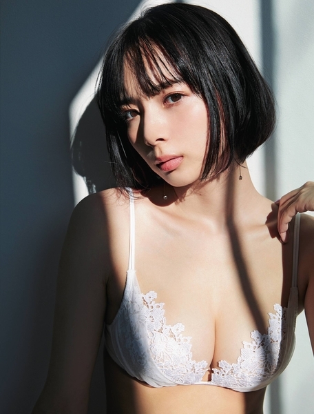 岡田紗佳水着画像