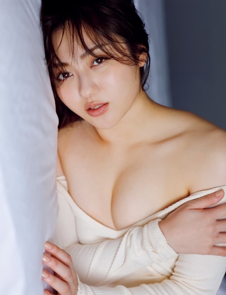 奥山かずさ水着画像