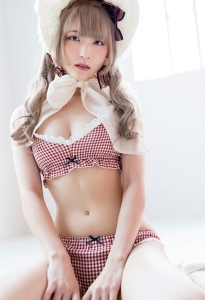 あまつまりな水着画像