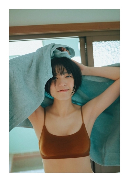 船井美玖水着画像