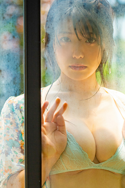 山田かな水着画像