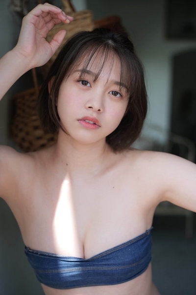 新田あゆな水着画像