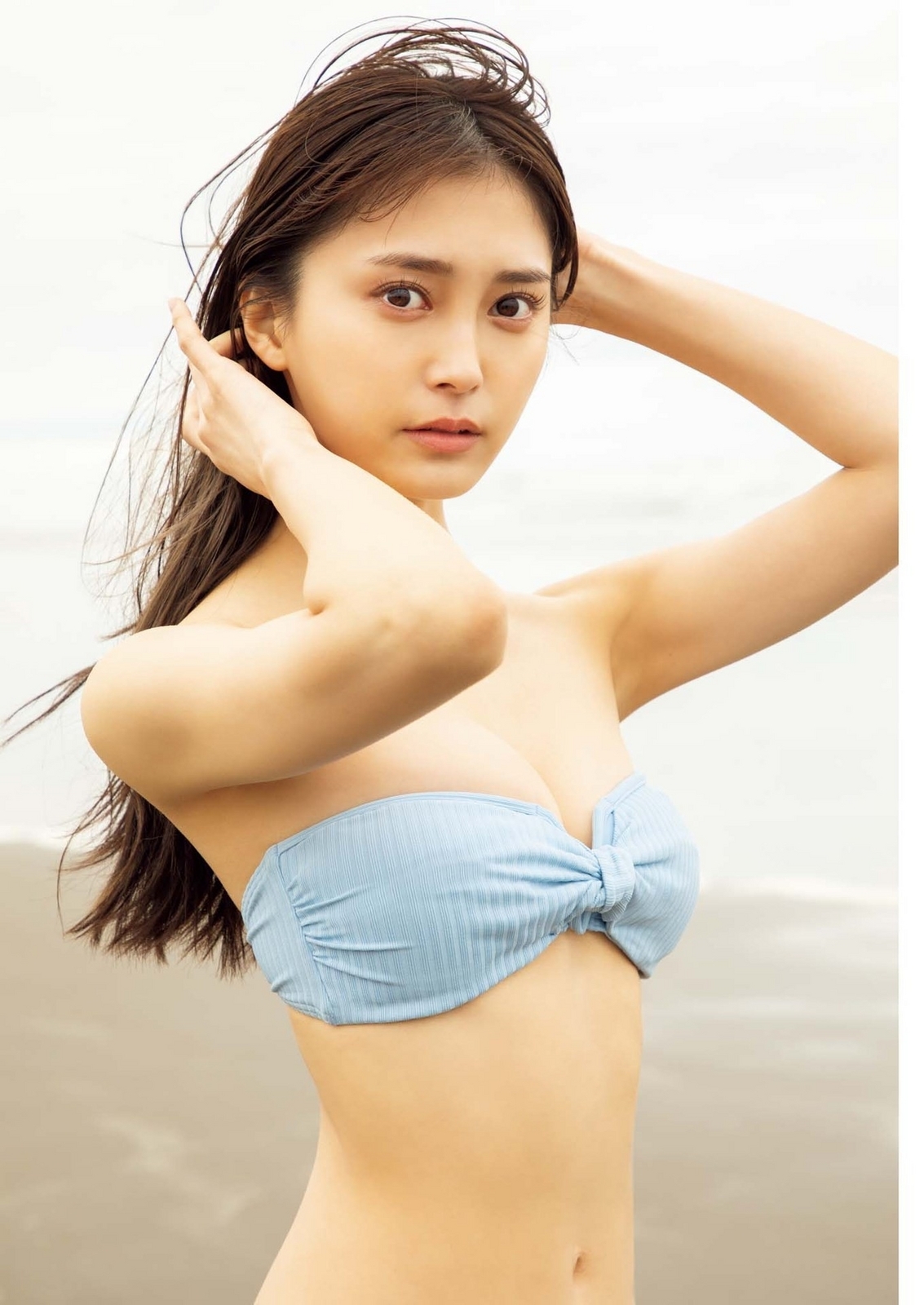 小山璃奈水着画像