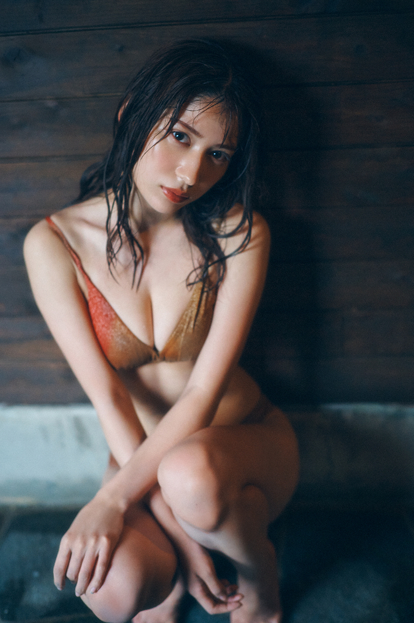 雪平莉左水着画像