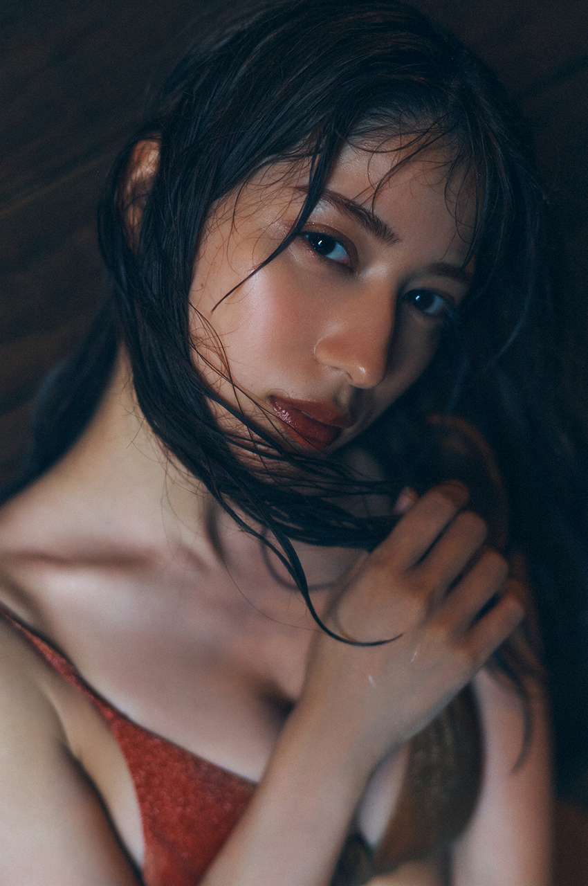 雪平莉左水着画像