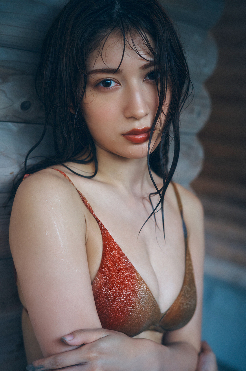 雪平莉左水着画像