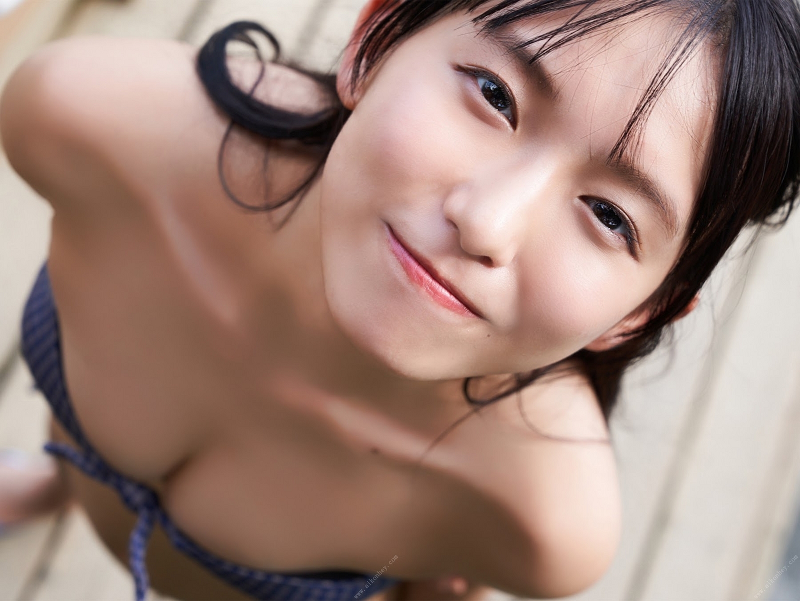 志田音々水着画像