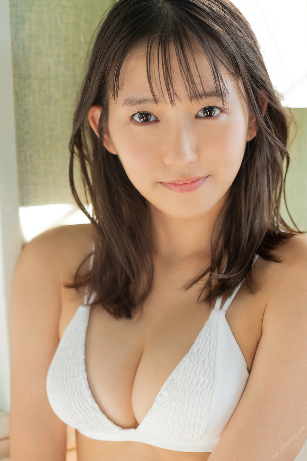 志田音々水着画像