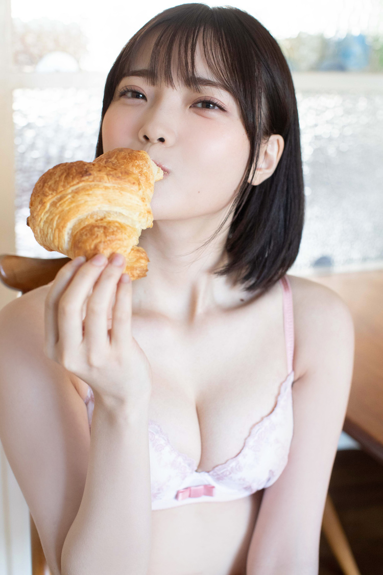 新谷姫加水着画像