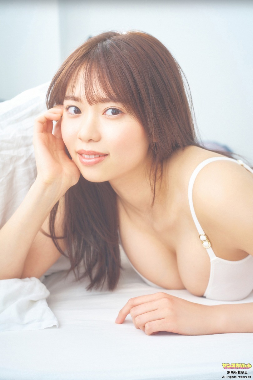 新川日菜水着画像