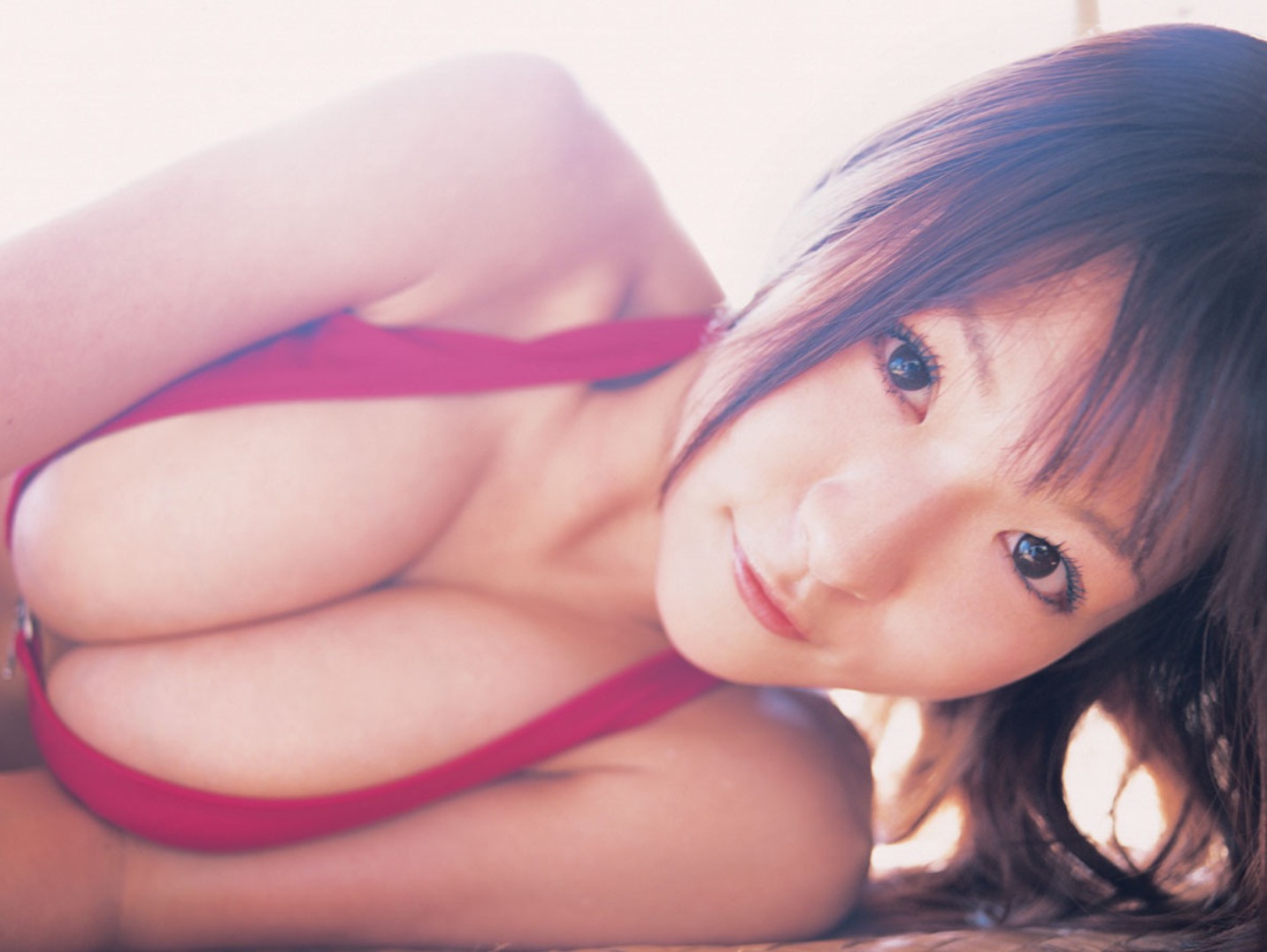 堀井美月水着画像