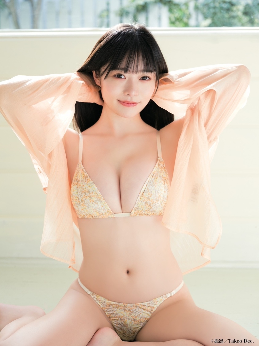 高鶴桃羽水着画像