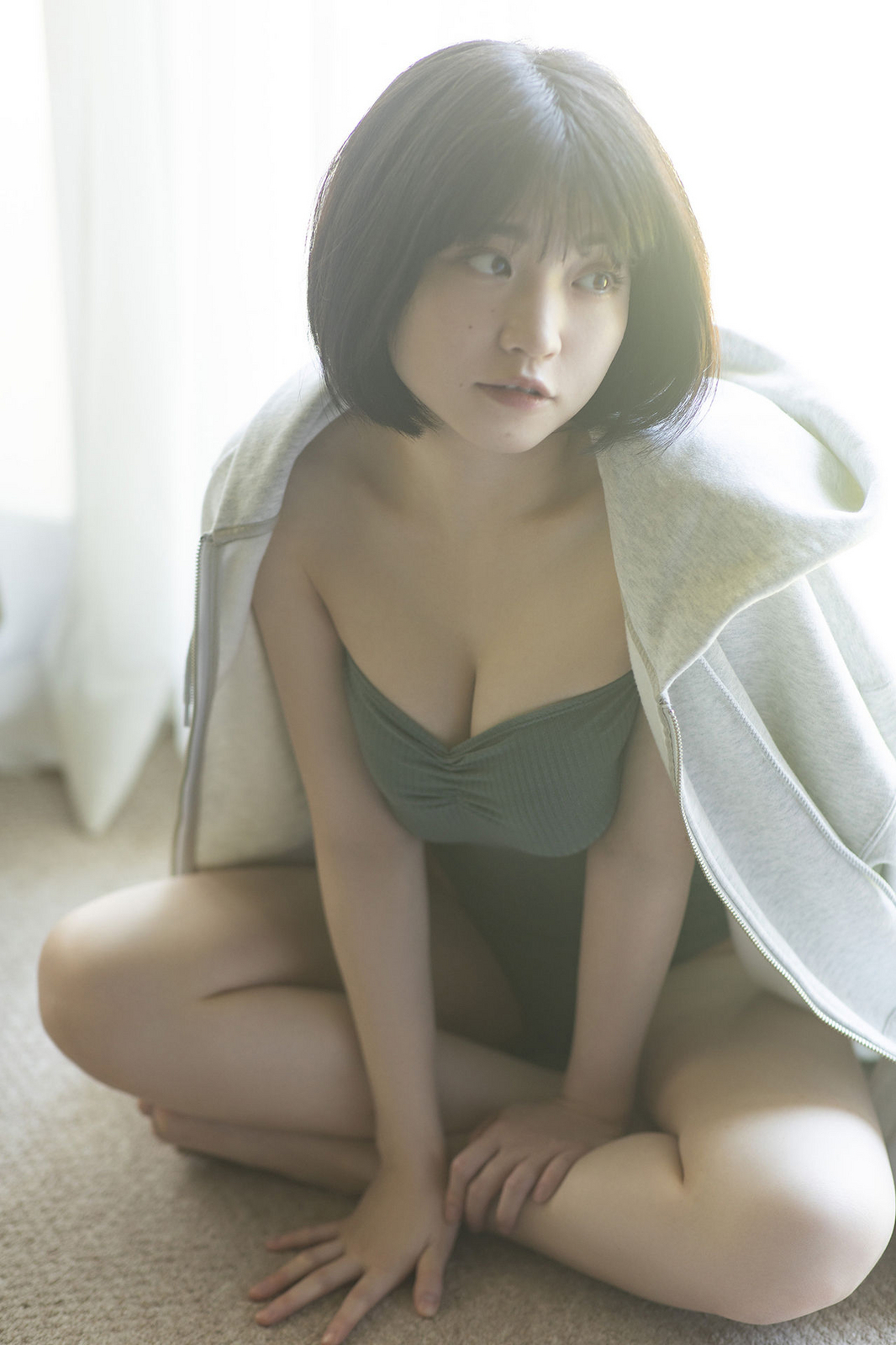 根本凪水着画像