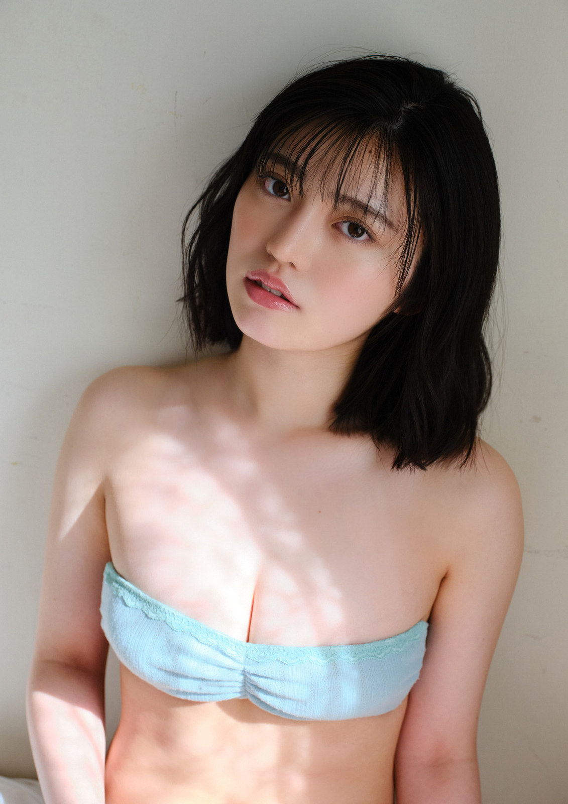石浜芽衣水着画像