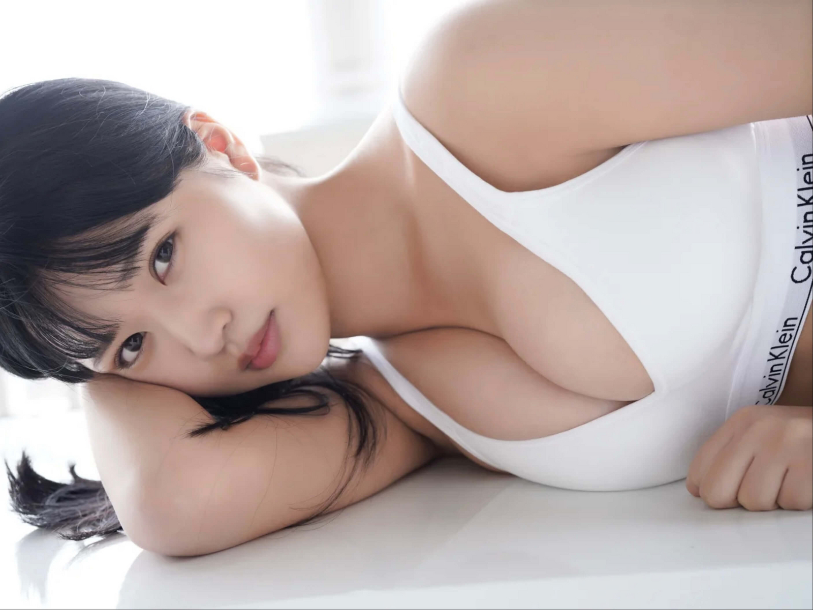 南みゆか水着画像