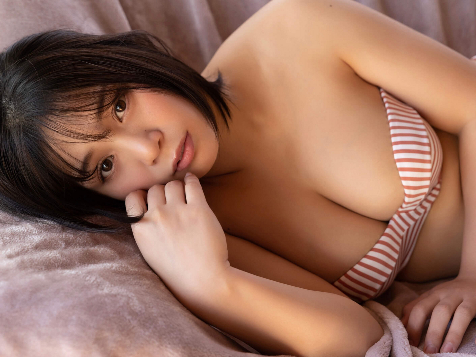内山蛍　ヌード ミスマガジン2021」ミスヤングマガジン・山岡雅弥のIカップ爆乳水着画像【18】 - グラビア大銀河