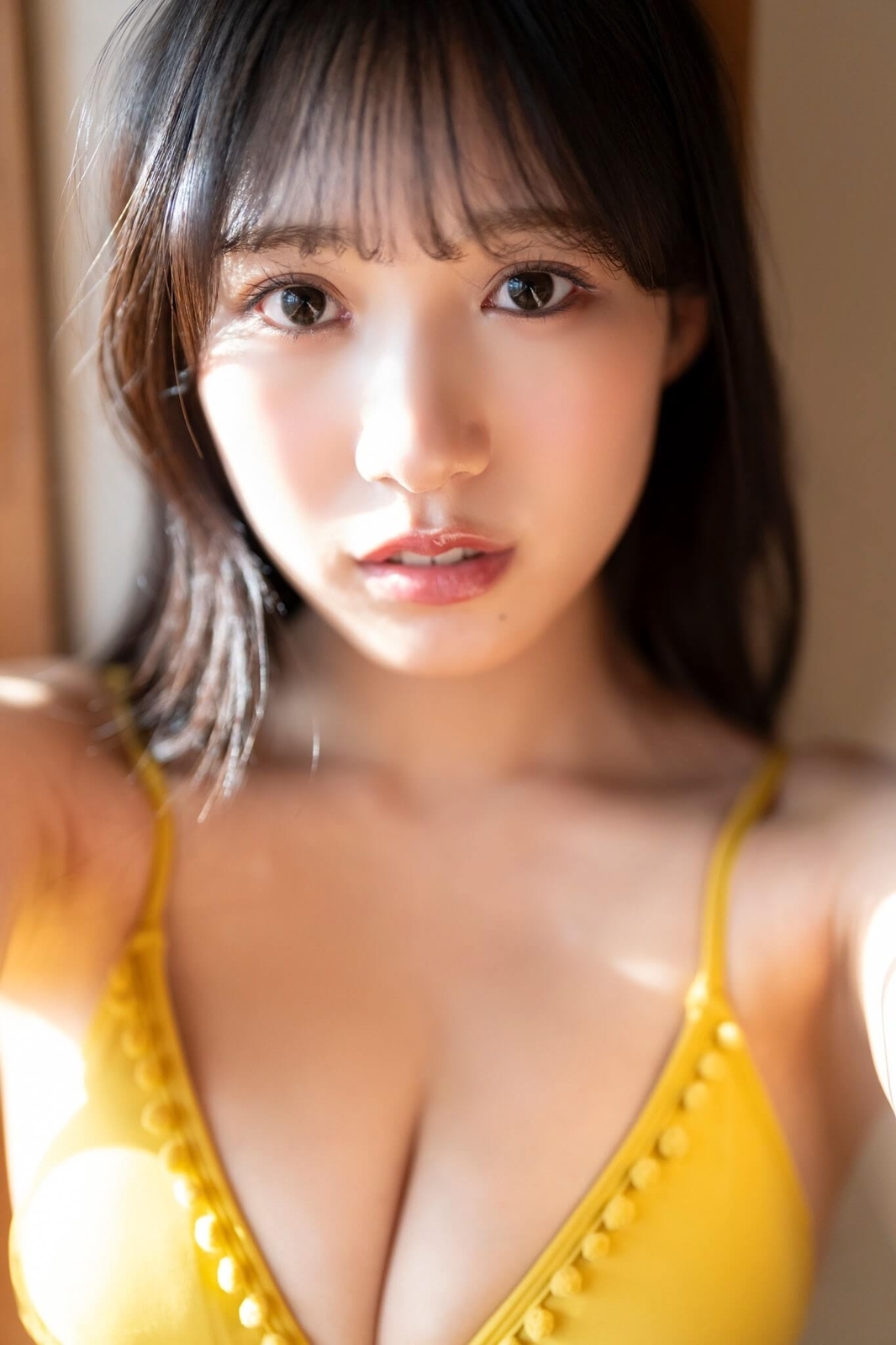 横野すみれ水着画像